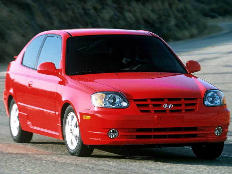  Hyundai Accent 3-Door 2003 года  (US) (фото 7 из 10)